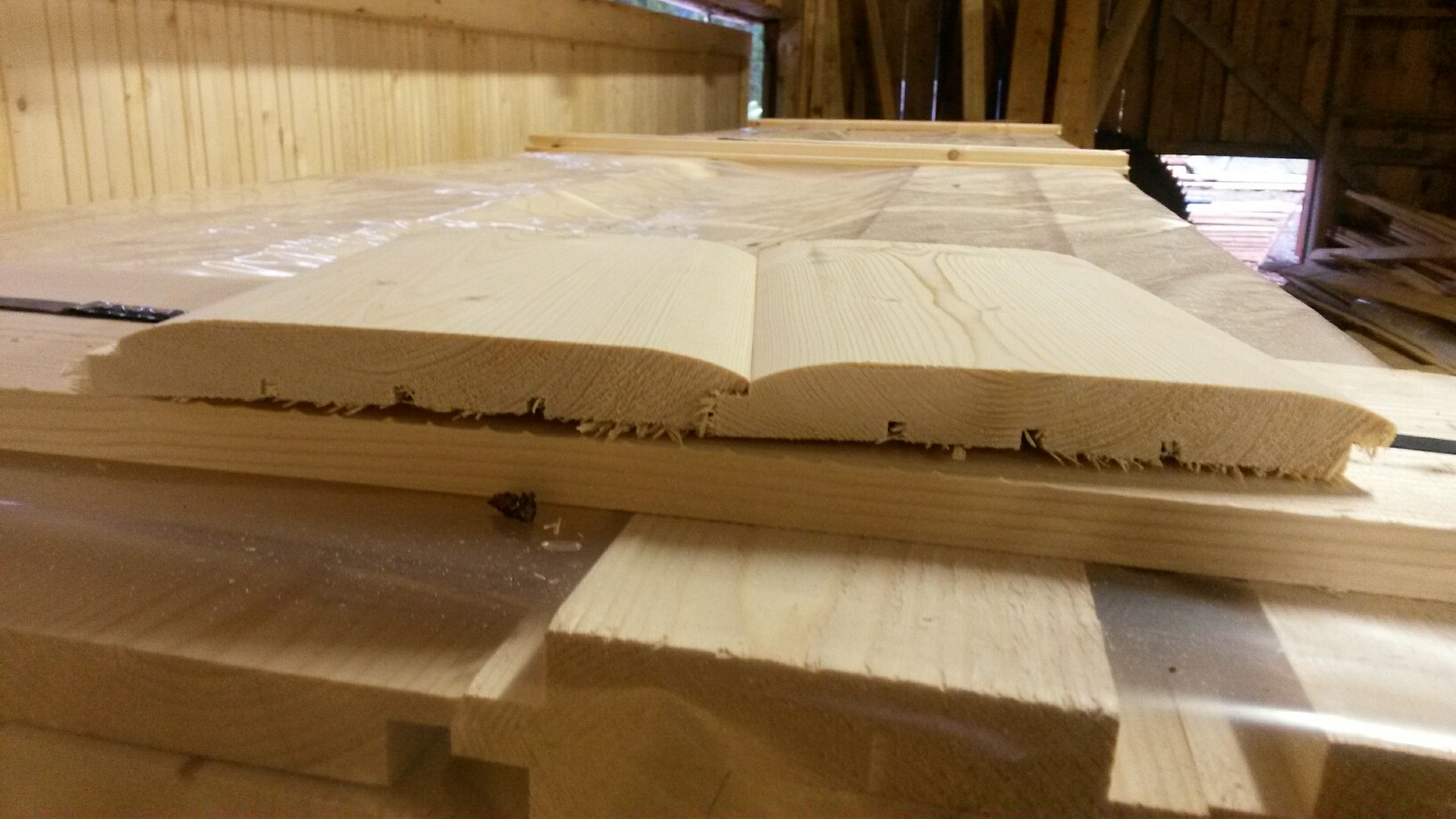 Laftepanel som brukes utvedig og innvendig, tykkelse 21mm.